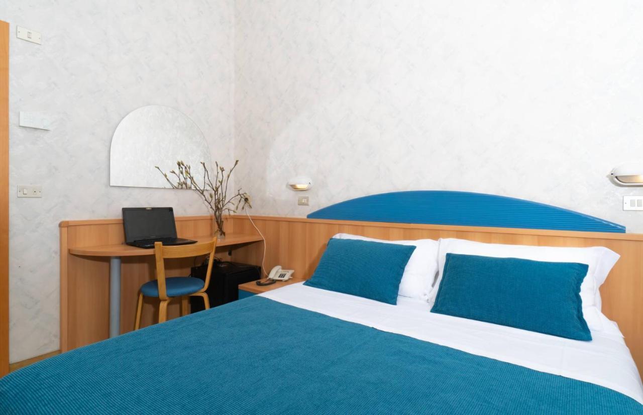 Hotel Sampaoli Беллария-Иджеа-Марина Экстерьер фото