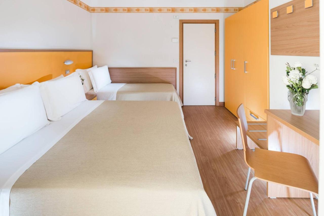 Hotel Sampaoli Беллария-Иджеа-Марина Экстерьер фото