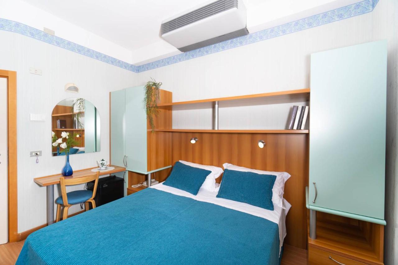 Hotel Sampaoli Беллария-Иджеа-Марина Экстерьер фото