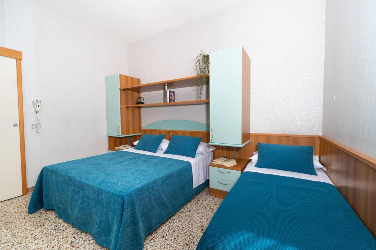 Hotel Sampaoli Беллария-Иджеа-Марина Экстерьер фото