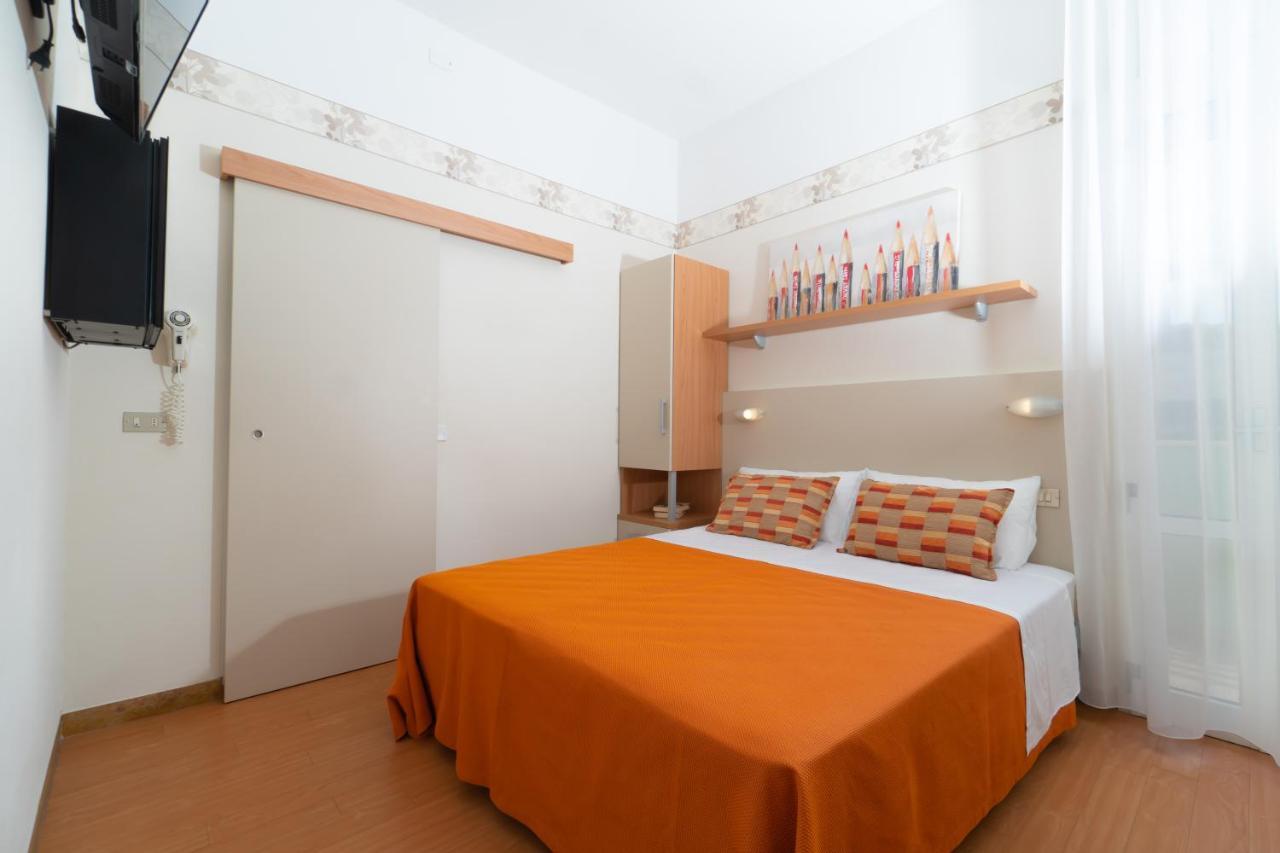 Hotel Sampaoli Беллария-Иджеа-Марина Экстерьер фото
