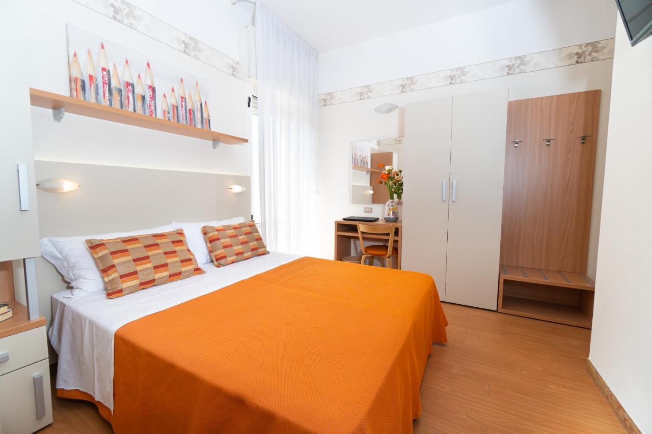 Hotel Sampaoli Беллария-Иджеа-Марина Экстерьер фото