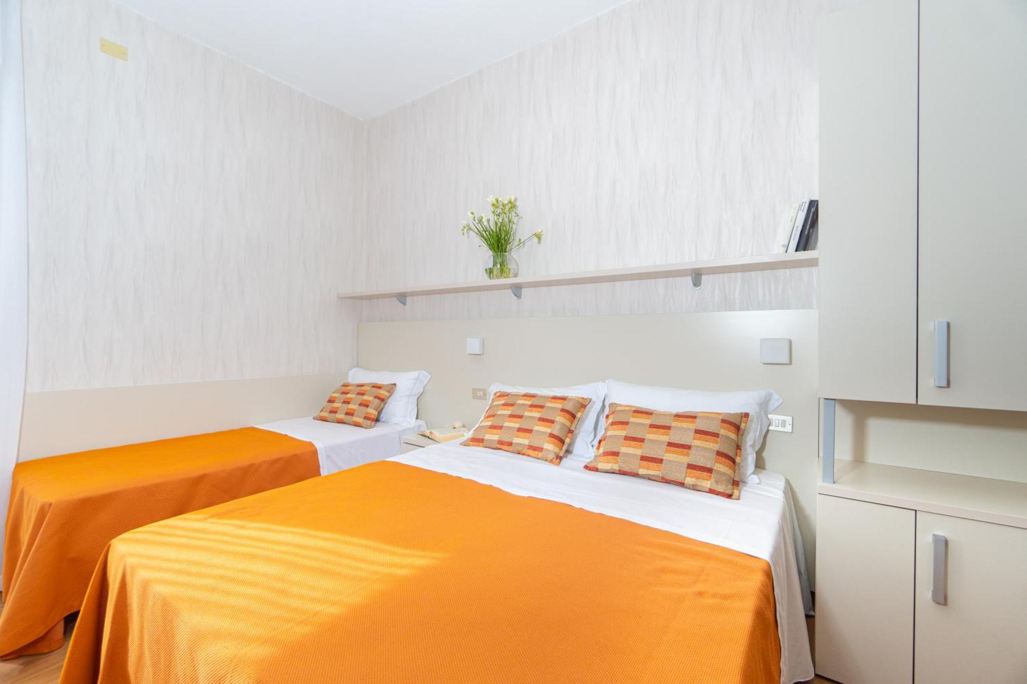 Hotel Sampaoli Беллария-Иджеа-Марина Экстерьер фото