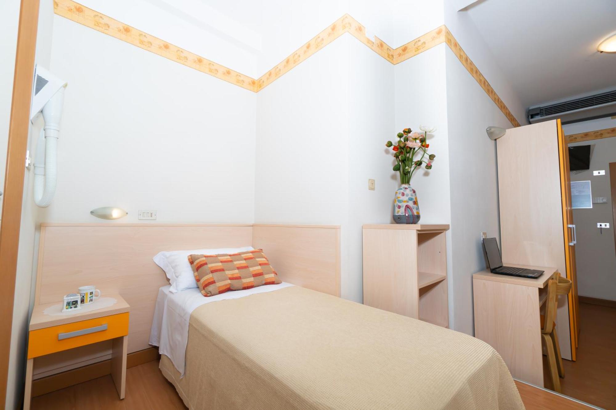 Hotel Sampaoli Беллария-Иджеа-Марина Экстерьер фото