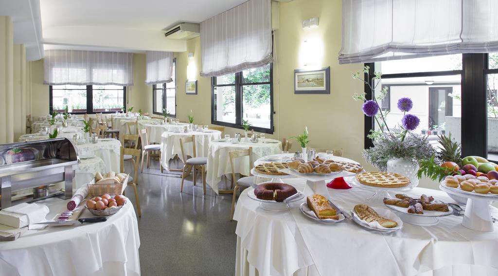 Hotel Sampaoli Беллария-Иджеа-Марина Экстерьер фото