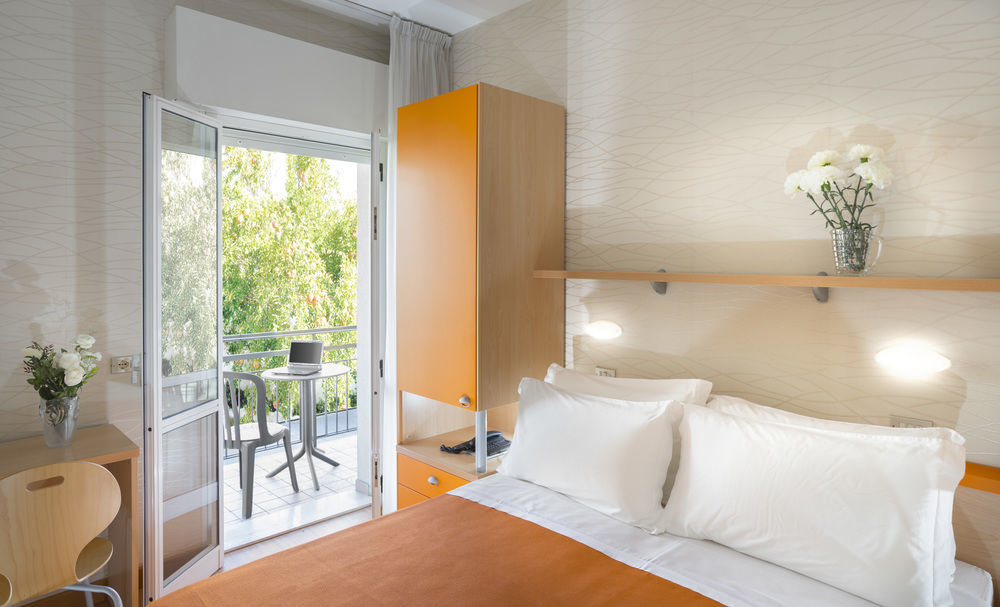Hotel Sampaoli Беллария-Иджеа-Марина Экстерьер фото